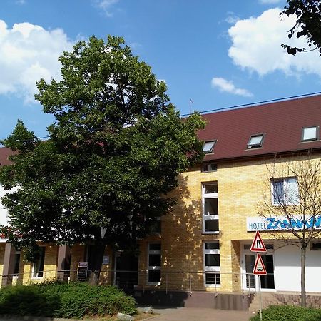 Hotel Zannam Brno Bagian luar foto