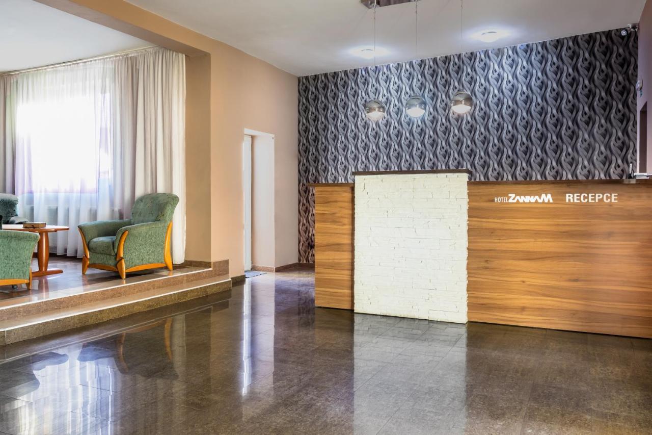 Hotel Zannam Brno Bagian luar foto