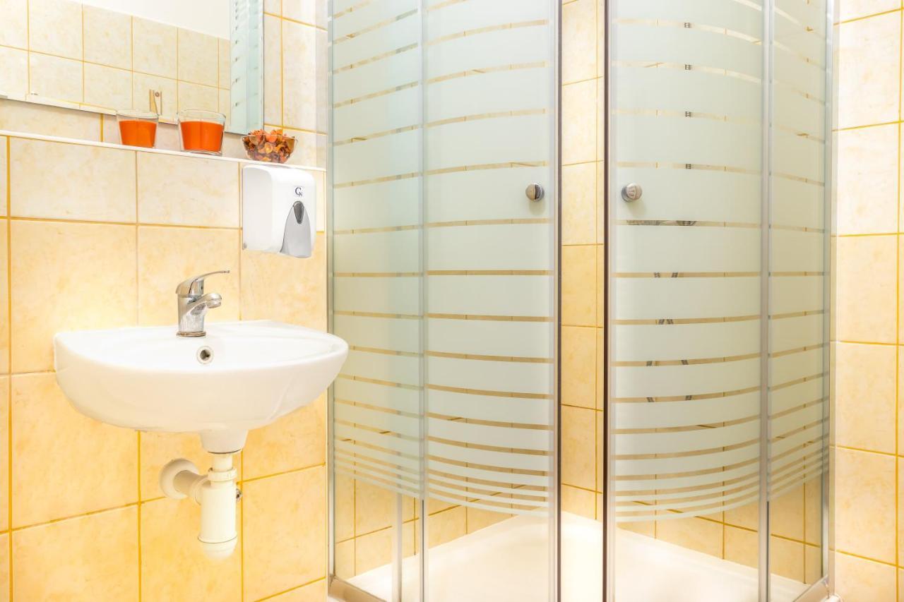 Hotel Zannam Brno Bagian luar foto