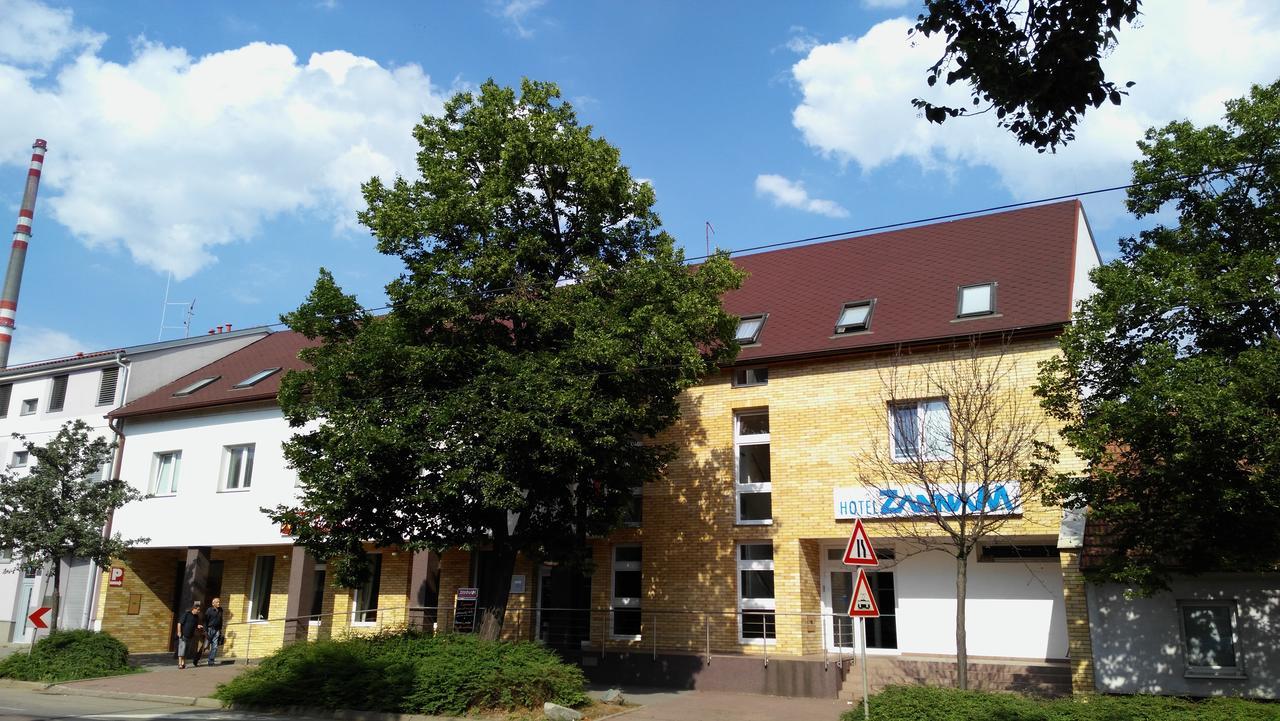 Hotel Zannam Brno Bagian luar foto